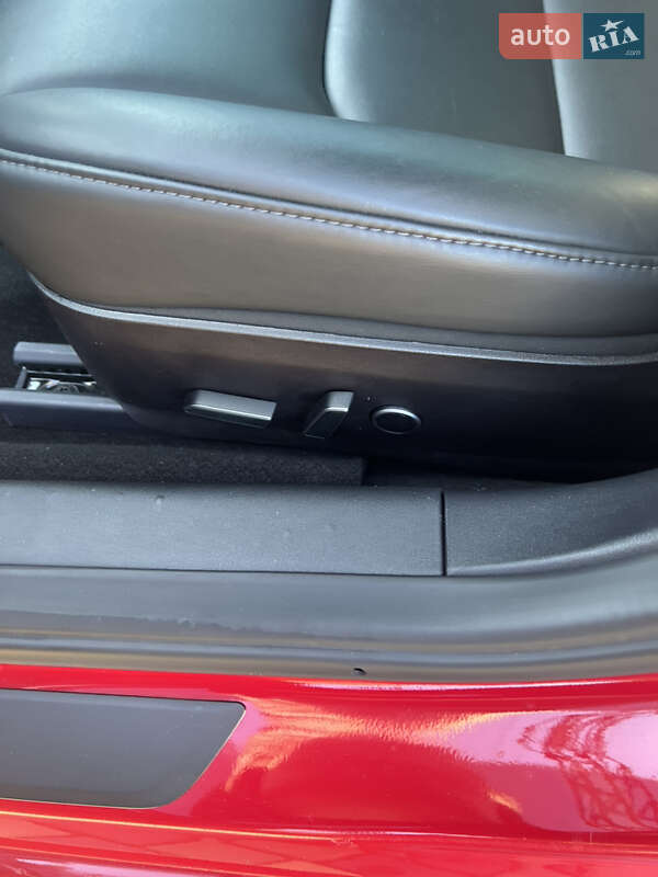 Седан Tesla Model 3 2022 в Днепре