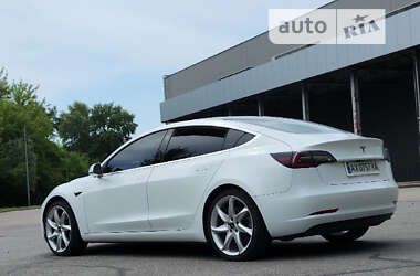 Tesla Model 3 2019