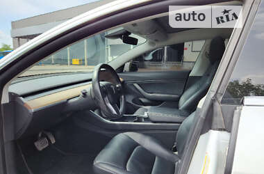 Седан Tesla Model 3 2019 в Киеве