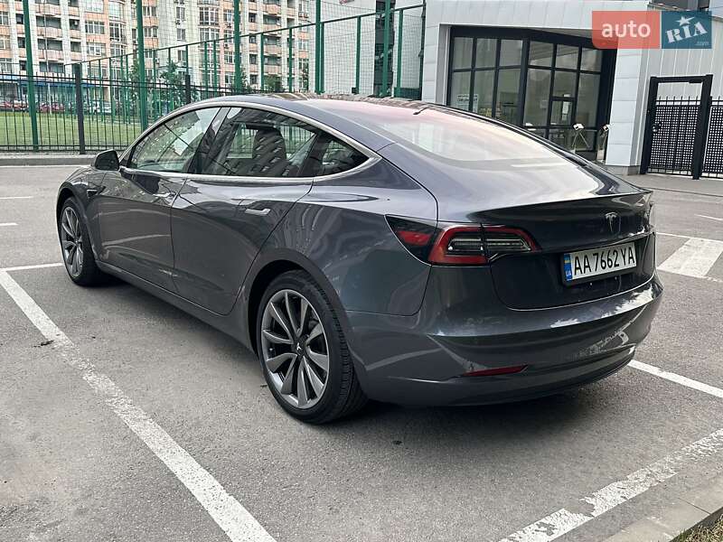 Седан Tesla Model 3 2018 в Києві