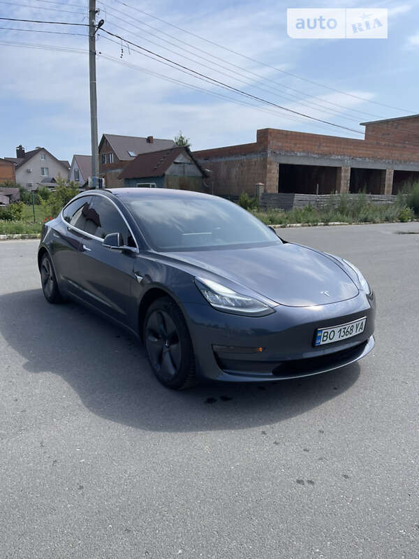 Седан Tesla Model 3 2018 в Буче