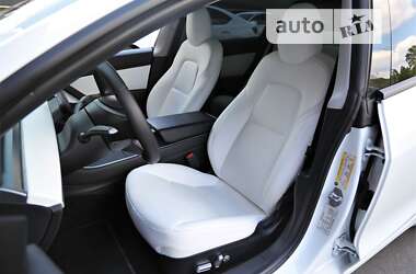 Седан Tesla Model 3 2020 в Киеве