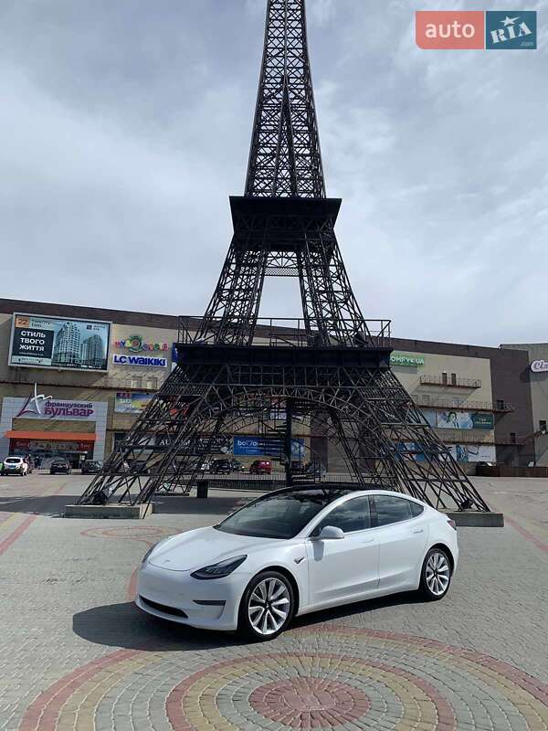 Седан Tesla Model 3 2019 в Харькове