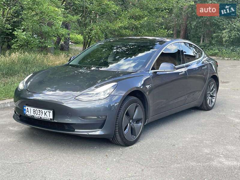 Седан Tesla Model 3 2018 в Киеве