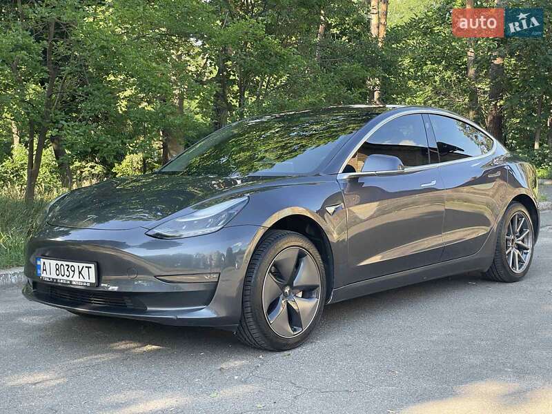 Седан Tesla Model 3 2018 в Киеве