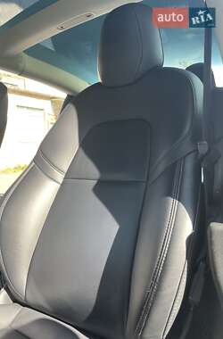 Седан Tesla Model 3 2018 в 