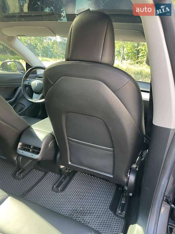 Седан Tesla Model 3 2018 в Киеве