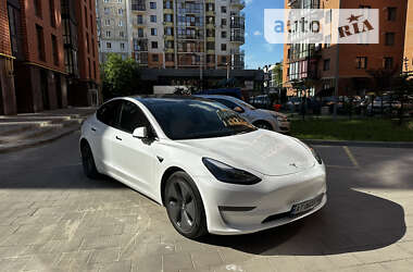 Седан Tesla Model 3 2022 в Калуше
