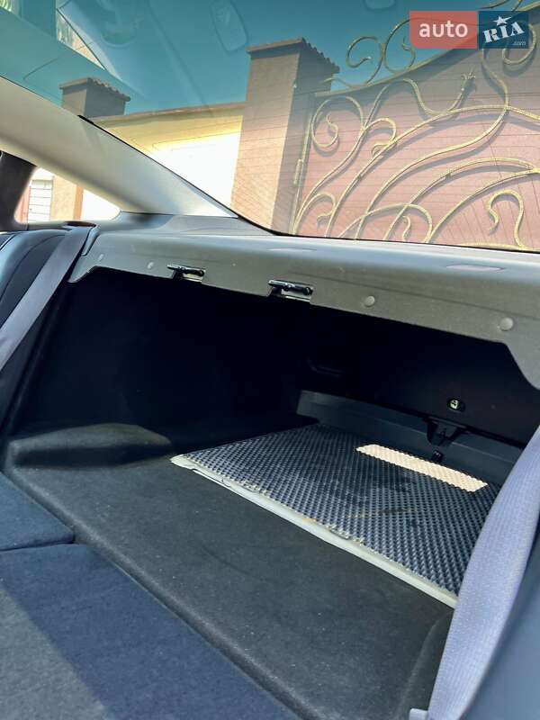 Седан Tesla Model 3 2018 в Білій Церкві