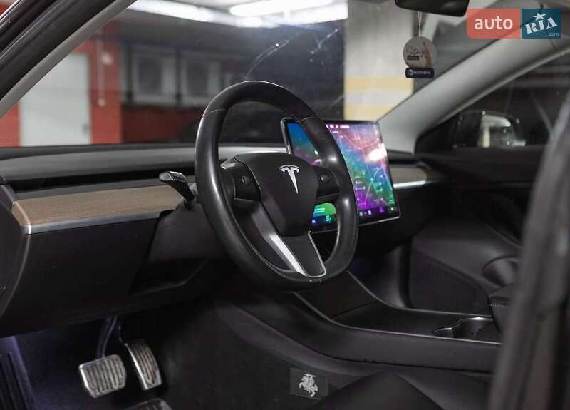 Седан Tesla Model 3 2018 в Киеве