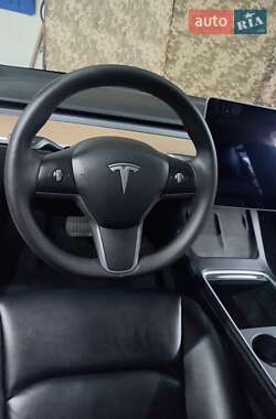 Седан Tesla Model 3 2022 в Старокостянтинові