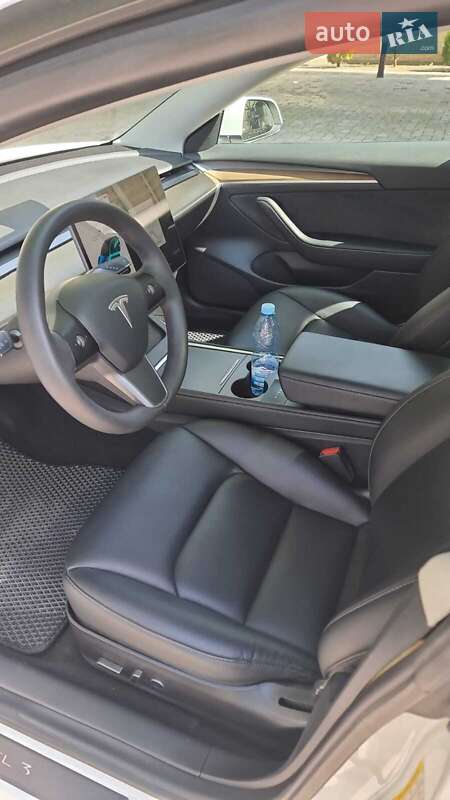 Седан Tesla Model 3 2021 в Дніпрі