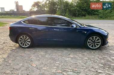 Седан Tesla Model 3 2018 в Сумах