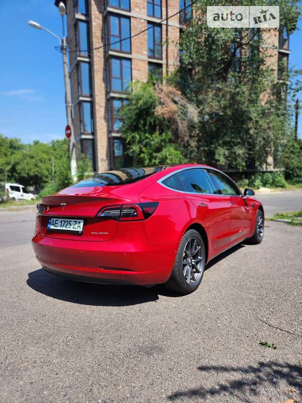 Седан Tesla Model 3 2020 в Днепре