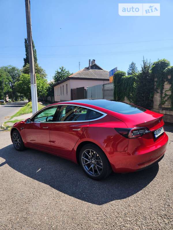 Седан Tesla Model 3 2020 в Днепре