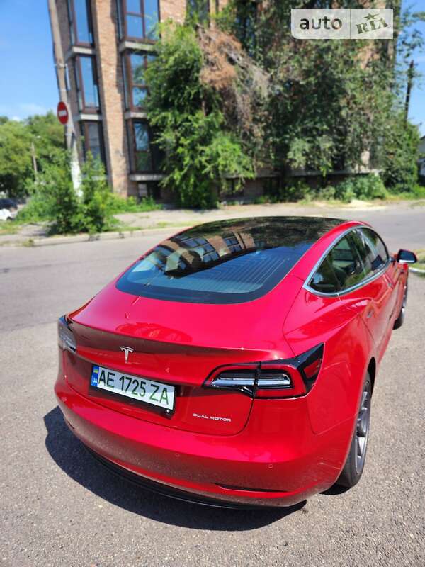 Седан Tesla Model 3 2020 в Днепре