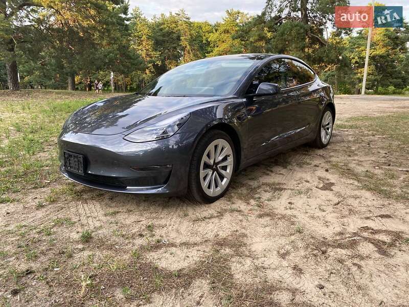Седан Tesla Model 3 2022 в Дніпрі