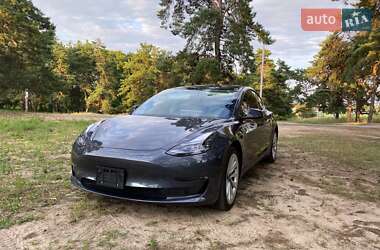 Седан Tesla Model 3 2022 в Днепре