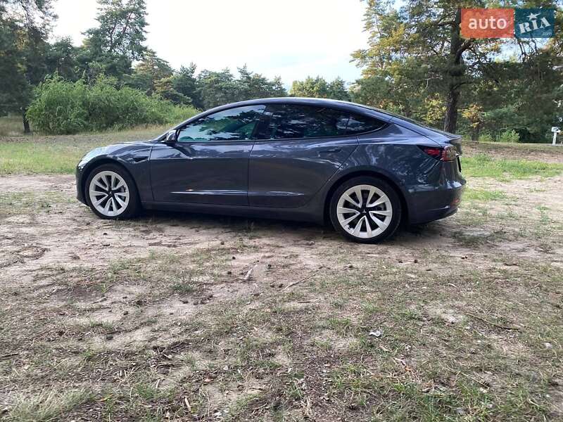 Седан Tesla Model 3 2022 в Дніпрі