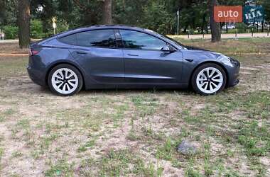 Седан Tesla Model 3 2022 в Днепре