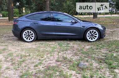 Седан Tesla Model 3 2022 в Днепре