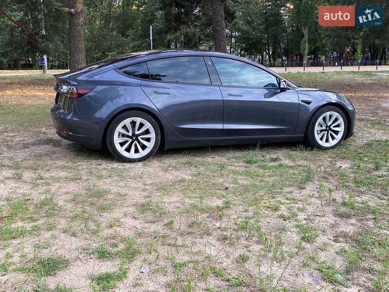 Седан Tesla Model 3 2022 в Дніпрі