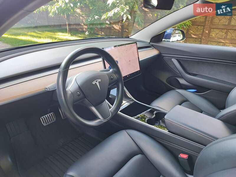Седан Tesla Model 3 2018 в Киеве фото 11 Седан Tesla Model 3 2018 в Киеве