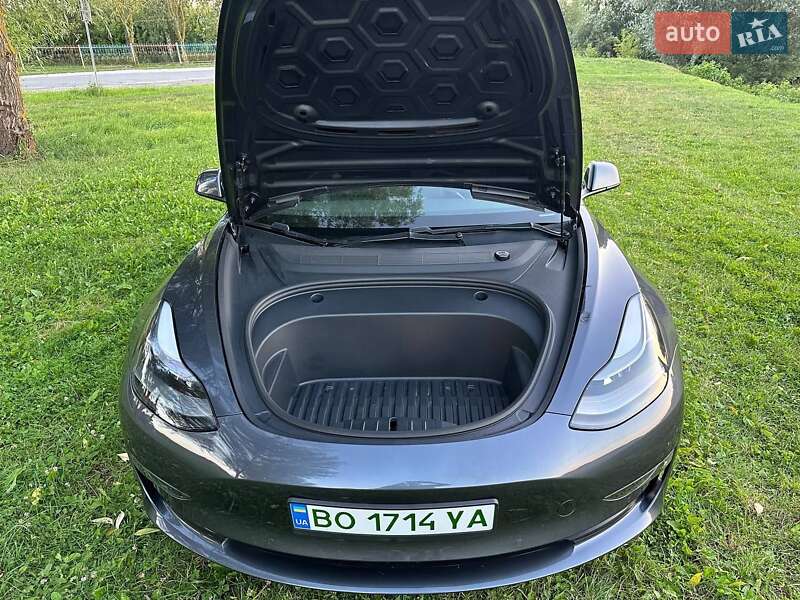 Седан Tesla Model 3 2021 в Тернополі