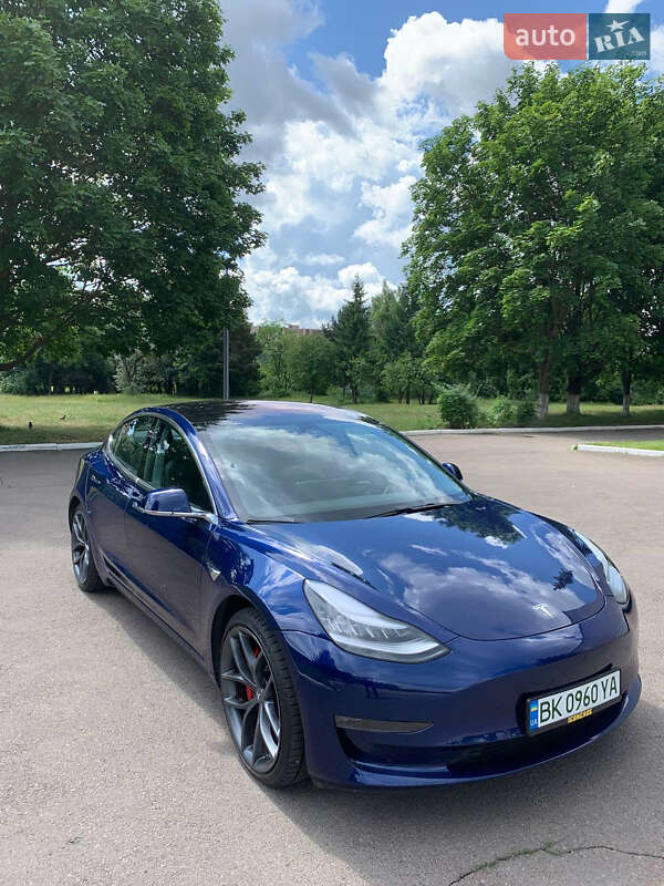 Tesla Model 3 2018