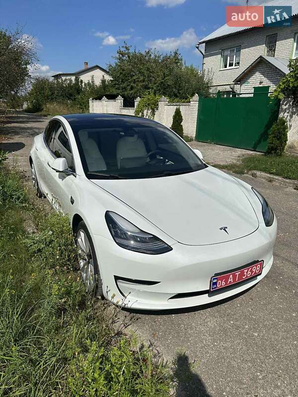 Седан Tesla Model 3 2020 в Харькове