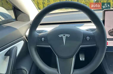 Седан Tesla Model 3 2020 в 