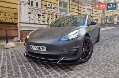 Седан Tesla Model 3 2018 в 