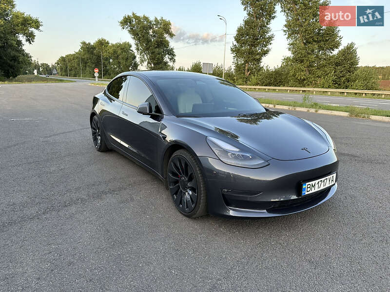 Седан Tesla Model 3 2021 в Киеве