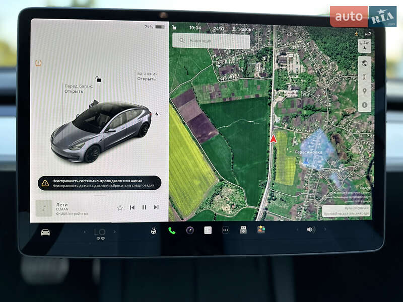 Седан Tesla Model 3 2021 в Киеве