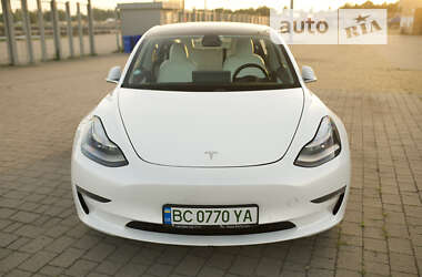 Седан Tesla Model 3 2019 в Львові