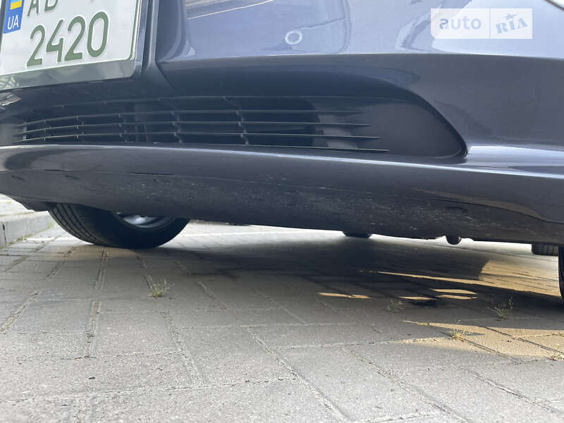 Седан Tesla Model 3 2022 в Виннице