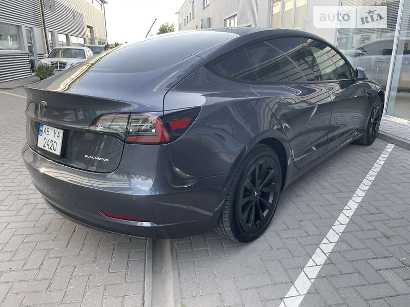 Седан Tesla Model 3 2022 в Виннице
