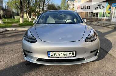 Седан Tesla Model 3 2018 в Черкасах