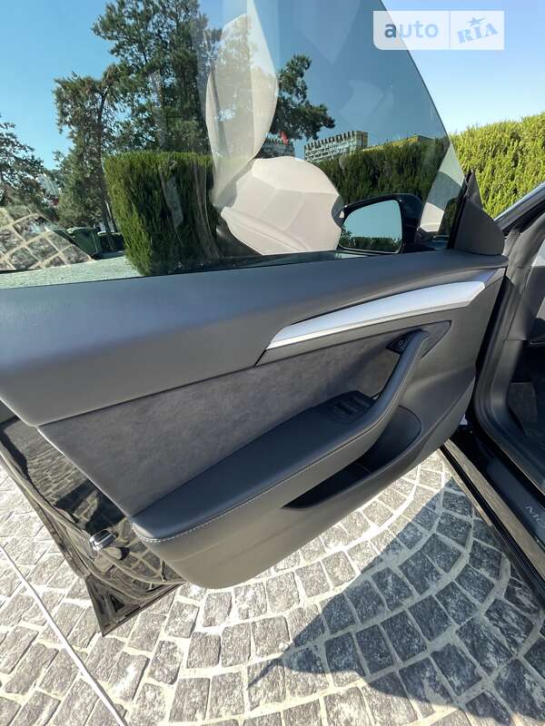 Седан Tesla Model 3 2021 в Днепре