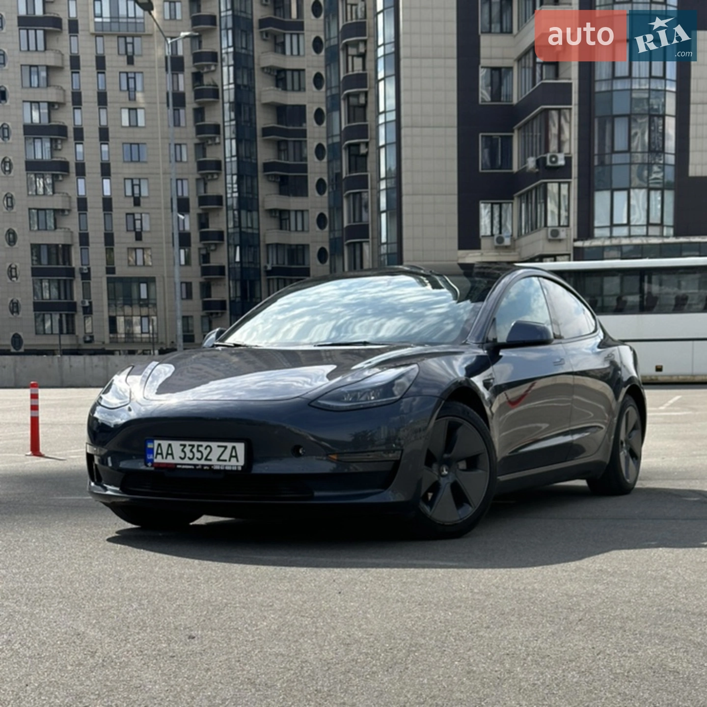 2022 Tesla Model 3 - фото 1