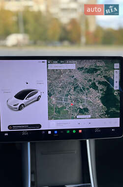 Седан Tesla Model 3 2018 в 