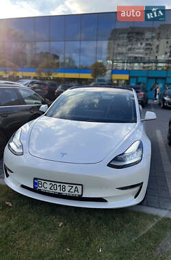 Седан Tesla Model 3 2018 в 