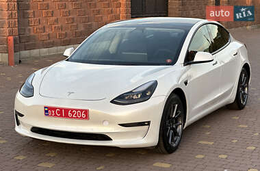Седан Tesla Model 3 2022 в Рівному