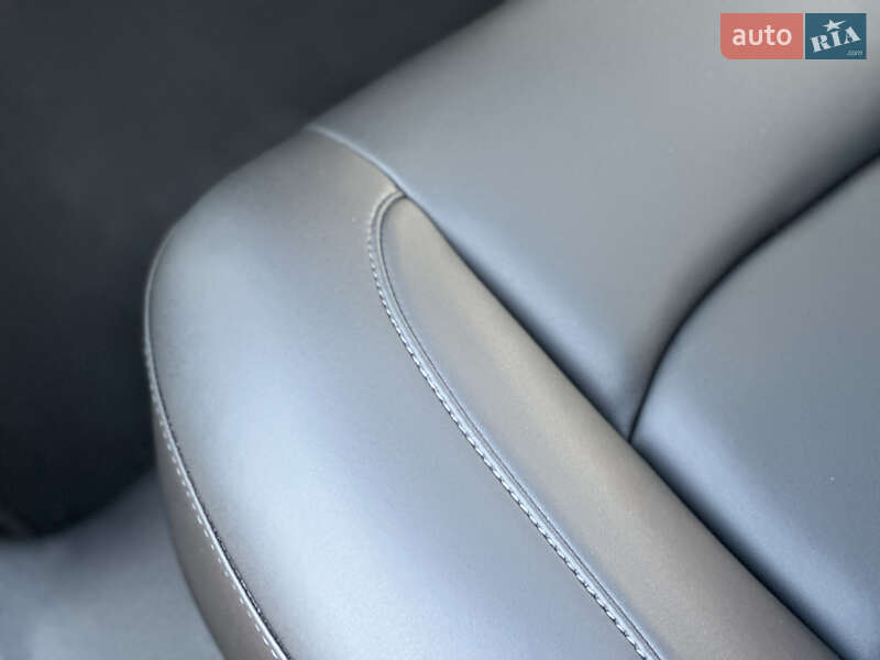 Седан Tesla Model 3 2022 в Рівному