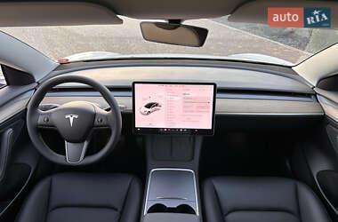 Седан Tesla Model 3 2022 в Ровно