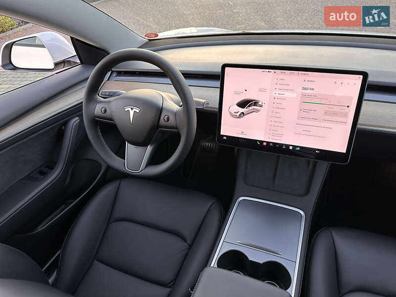 Седан Tesla Model 3 2022 в Рівному