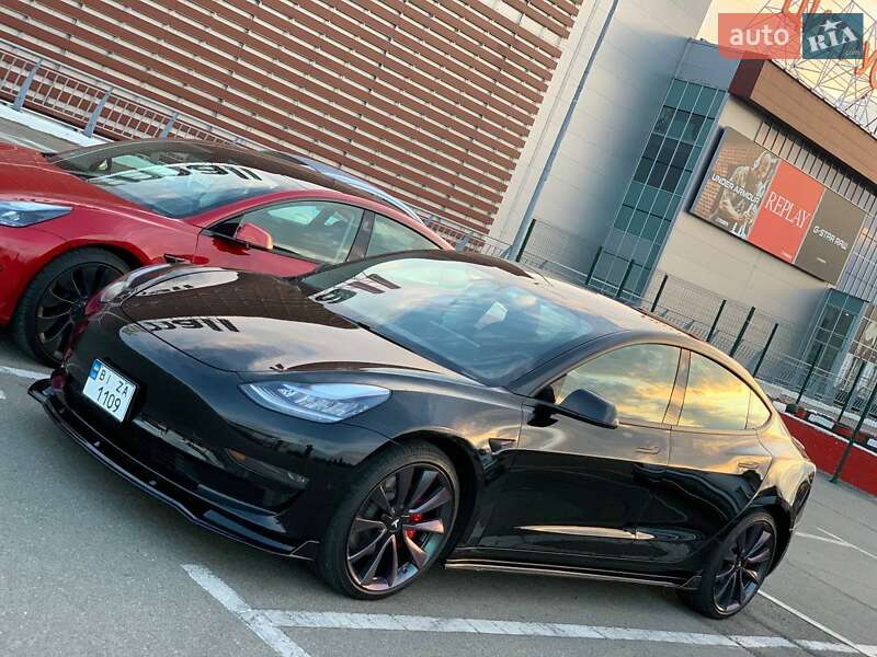 Седан Tesla Model 3 2018 в Кременчуге