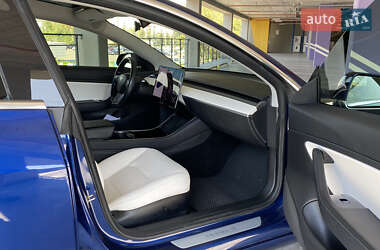 Седан Tesla Model 3 2018 в 