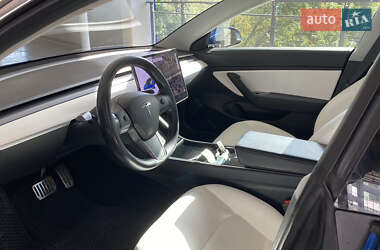 Седан Tesla Model 3 2018 в Киеве