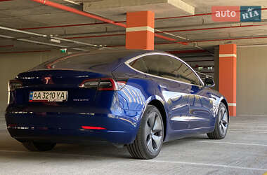 Седан Tesla Model 3 2018 в 